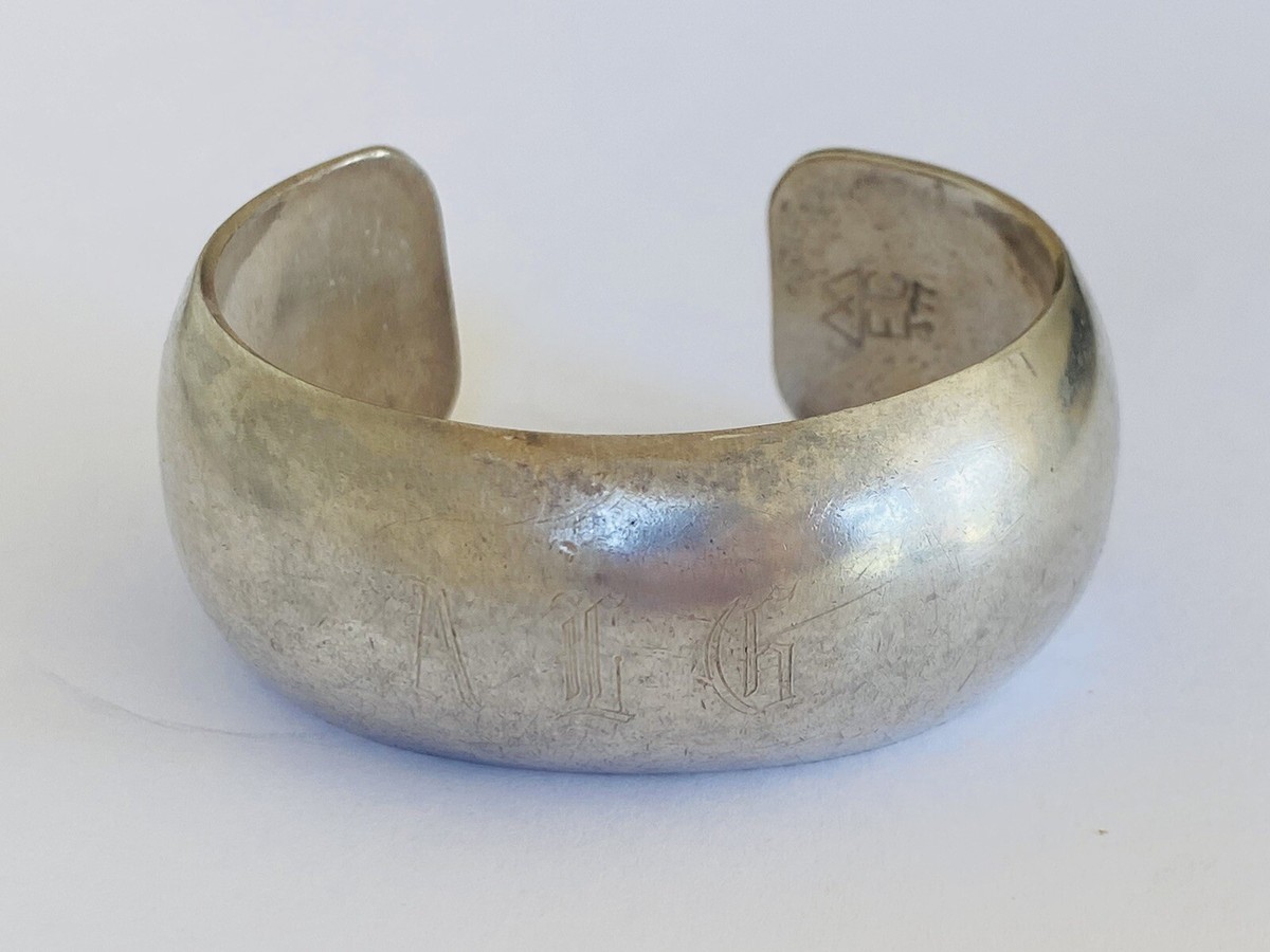 Signed Vintage Native American Navajo Domed Lapis Sterling Silver Bracelet Signed Vintage Native American Navajo Domed Lapis Sterling Silver Bracelet
