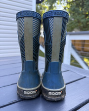 Bogs Classic Geo Unisex Kids Rubber Pull-On Rain Boots Blue/Black US 7 M