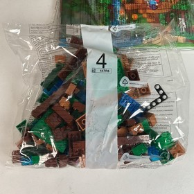 Lego Minecraft: The Jungle Treehouse (21125) Retired