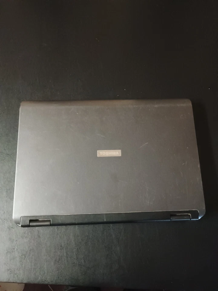 toshiba satellite laptop M115-S3094 - Image 4 of 4