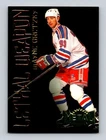 Wayne Gretzky 1996-97 Fleer Metal Universe Lethal Weapon #6 New York Rangers
