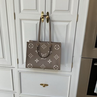 Louis Vuitton On-The-Go MM Turtledove/cream Monogram Empreinte Leather