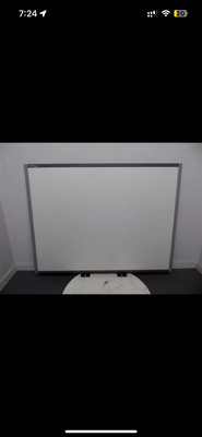 SMART Board SB680 77'' Interactive Whiteboard. W/ Mounting Bracket