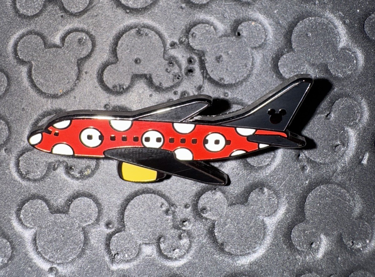 Minnie Mouse Character Airplanes Plane 2020 Hidden Mickey Disney Pin