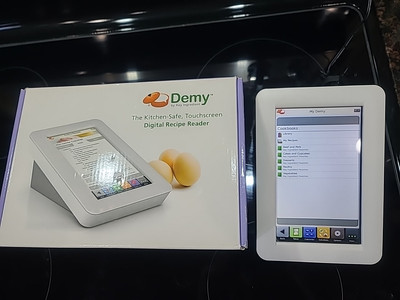 Demy Digital Recipe Reader Kitchen Safe 7'' Touchscreen Device By Key Ingredient