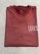 Mens Levi's Relaxed Fit Graphic T-Shirt DUSTY RED Size Medium NWOT S-14 