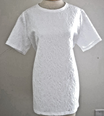 GIVENCHY WHITE BROCADE  SHORT SLEEVES BACK ZIPPER SIZE 42