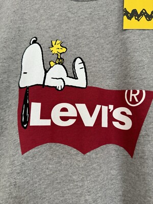 NWT Levis x Peanuts Snoopy Woodstock T-Shirt Short Sleeve
