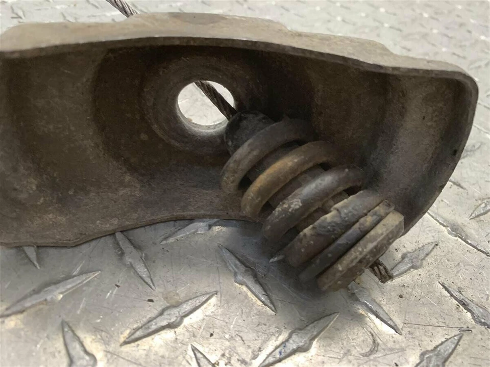 1995-1999 CHEVROLET TAHOE GMC YUKON SPARE WHEEL CARRIER HOIST OEM 15733295 - Image 4 of 4