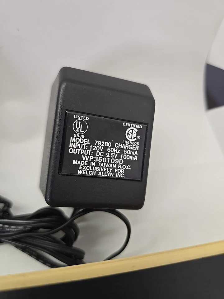 Kit de oftalmoscopio de bolsillo Welch Allyn modelo 211 W soporte de carga 79280 Foto 4 de 4