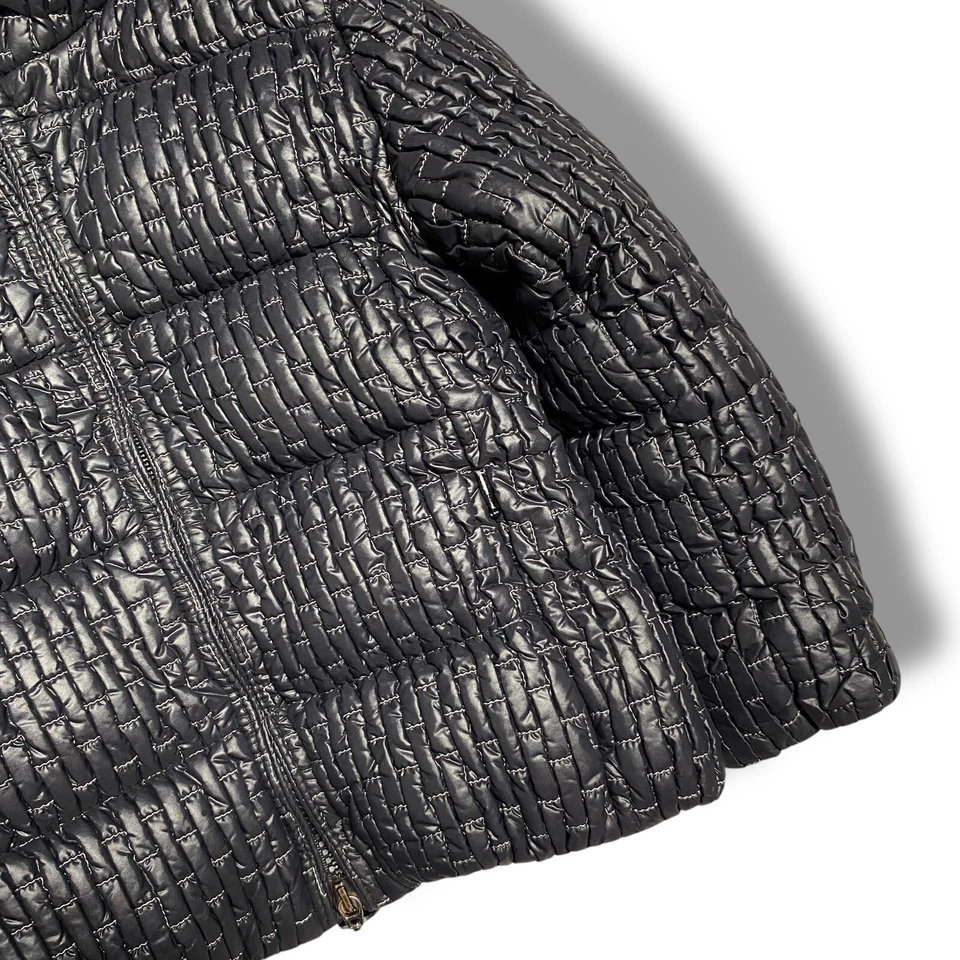 Moncler VTG Girls Black Jacket Size 4 Years - Image 3 of 4