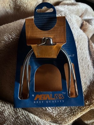 Brand new in package. Metalab 1/4'' English blunt equestrian spurs. 