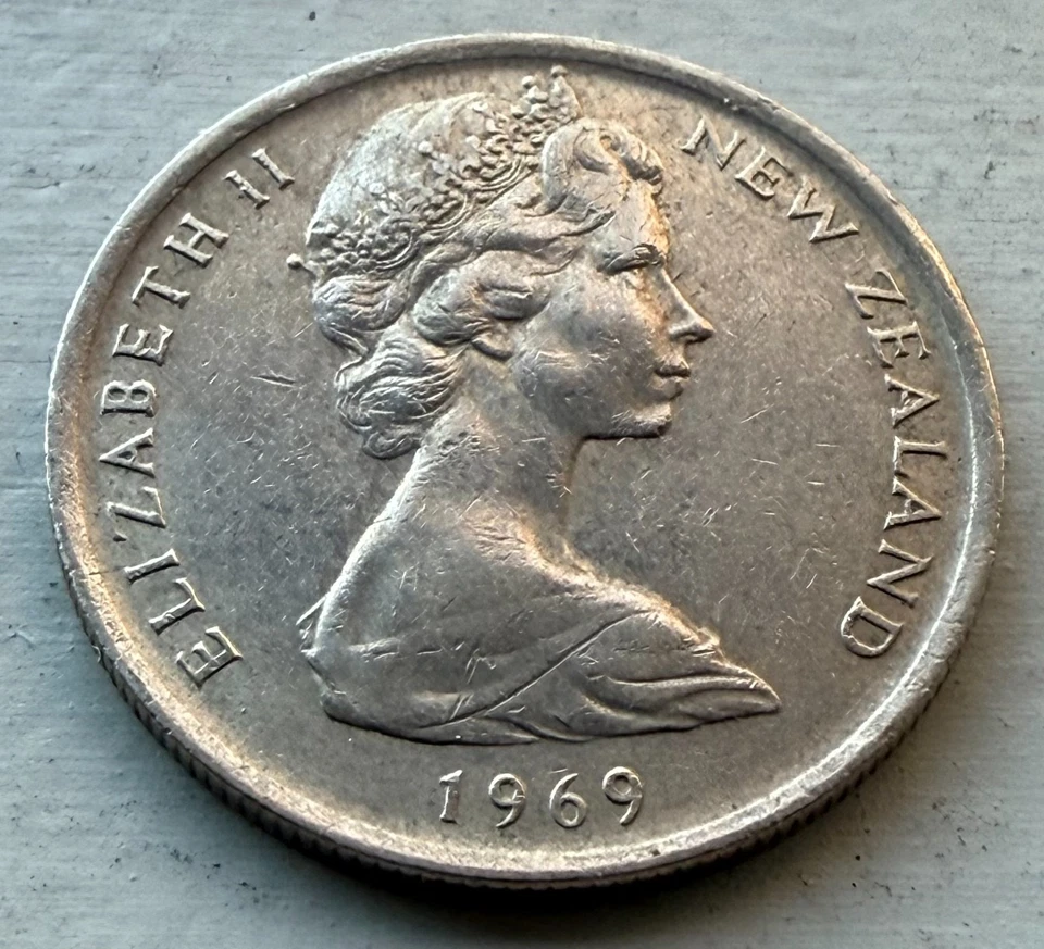 1969 New Zealand 5 Cent ~ (AU) Condition - Image 2 of 3