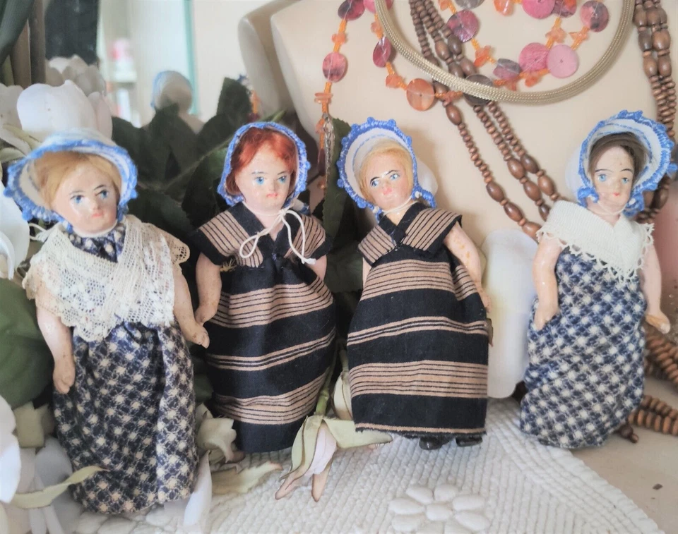 Poupées anciennes - Lot de 7 Mignonettes de 13cm dans valisette ancienne - Photo 2/4