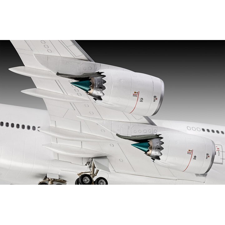 Revell 03891 Boeing 747-8 Lufthansa New Livery 1:144 Scale Plastic Model Kit – Unassembled
