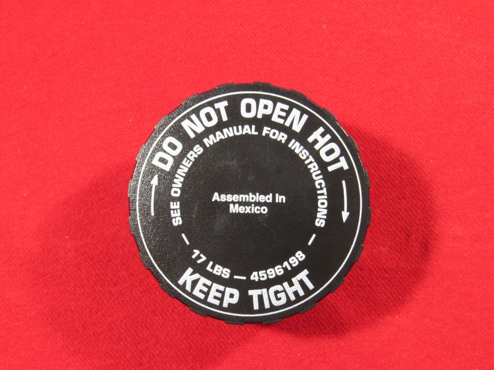 Dodge Ram Chrysler Jeep Radiador Refrigerante Depósito Botella TAPA TANQUE NUEVO OEM MOPAR Foto 2 de 4