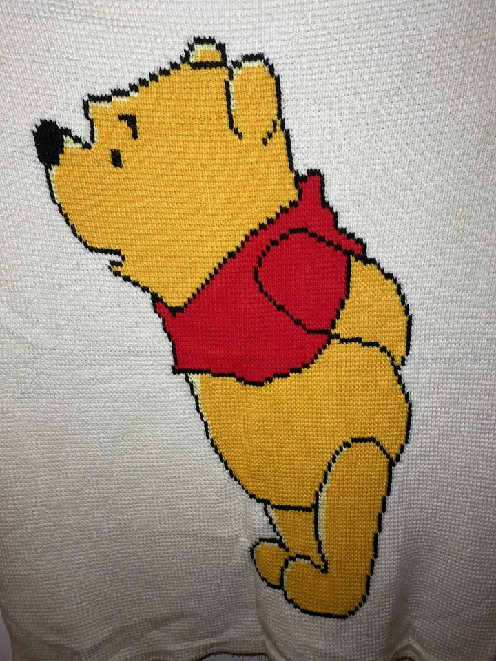 Manta bebé ganchillo hecha a mano Winnie The Pooh de colección unisex aberturas para colgar Foto 3 de 3