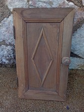 ANTICO SPORTELLINO PER COMODINO IN LEGNO, PRIMI 900.