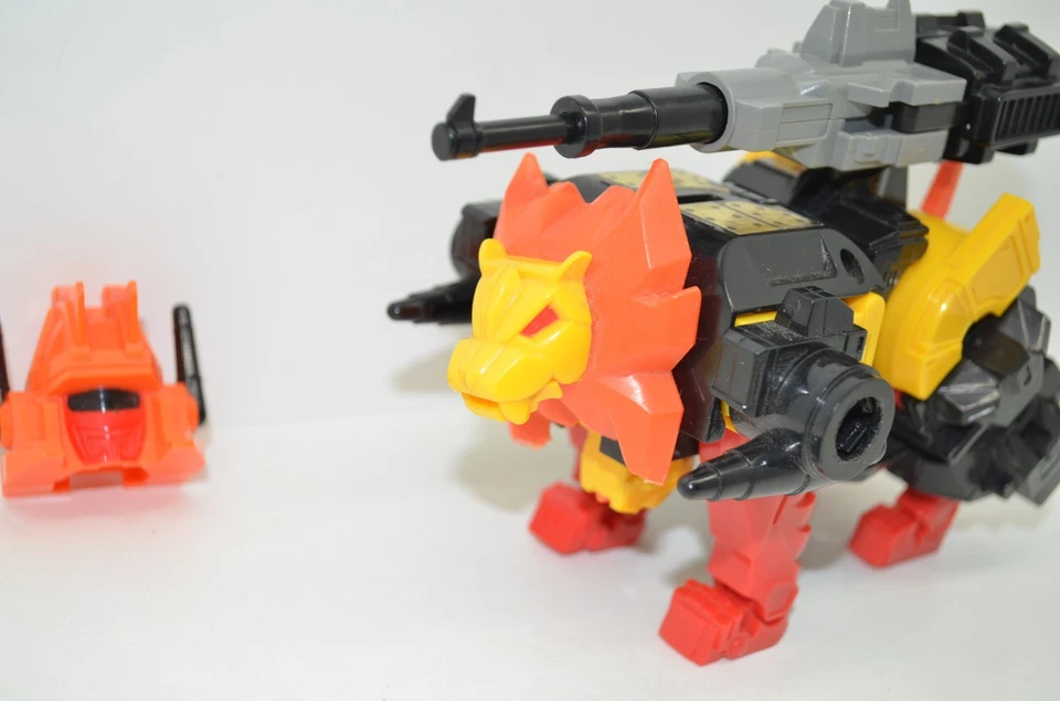 1986 Razorclaw G1 Predacon Vintage Transformers Figure Nice Condition Follow Us - Image 3 of 4