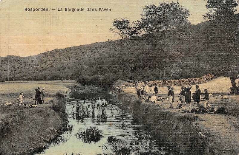 ROSPORDEN - la Baignade dans l'Aven