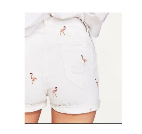 NUEVO CON PANTALONES CORTOS DE MEZCLILLA ZARA rasgados FLAMINGO bordados deshilachados talla 6 O3216 | eBay