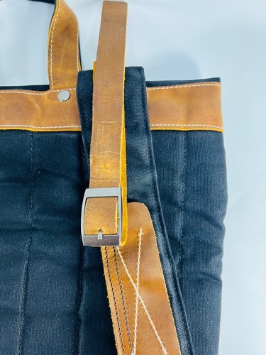 Mochila de cuero con tapa enrollable Kovered KVD Witham negra/bronceada - Imagen 14 de 22