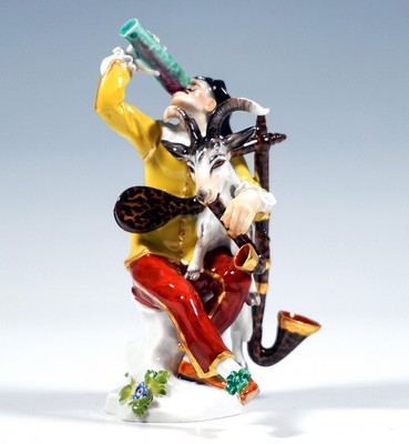 Meissen Comedians Figure Commedia Dellarte Harlequin Bockpfeife Mnr : 160 Um