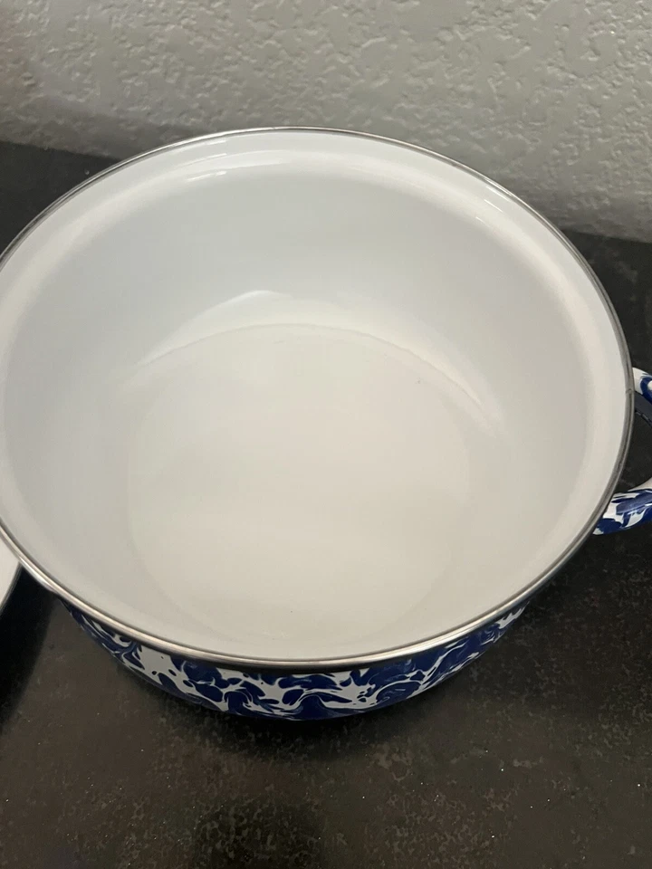 Golden Rabbit Blue & White Cobalt Swirl Enamelware Dutch Oven 2.5 Quart - Image 2 of 3