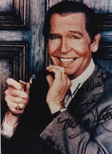 Milton Berle Originalautogramm auf Gro&szlig;foto