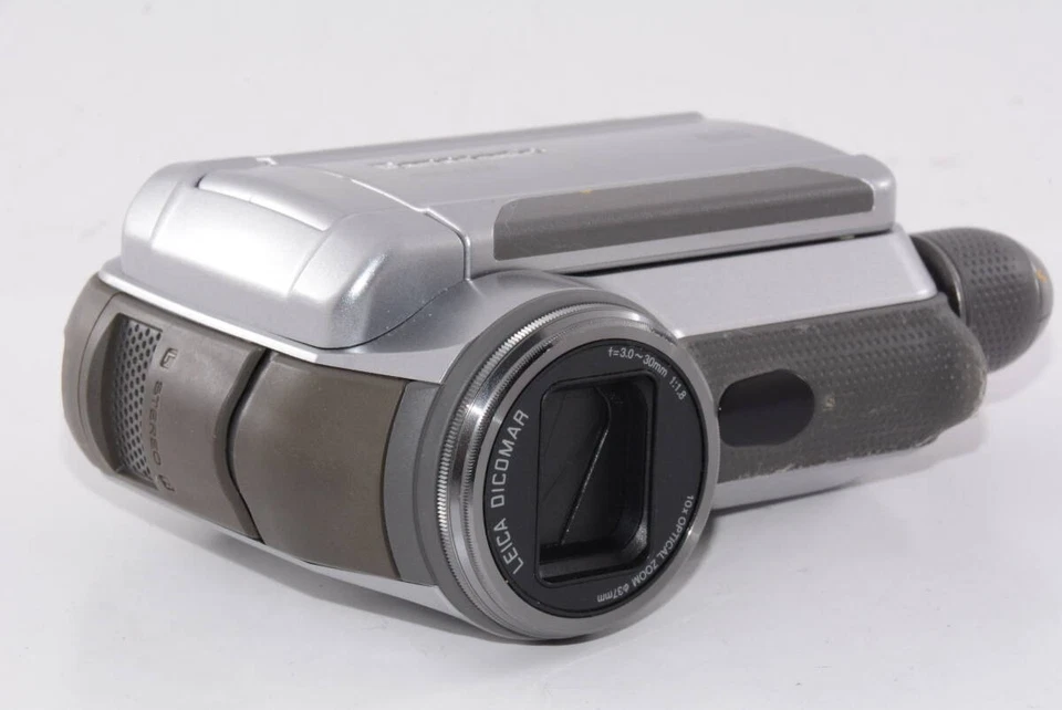 Panasonic SDR-S200-S SD Camcorder Video Camera silver Used from Japan - Image 3 of 4