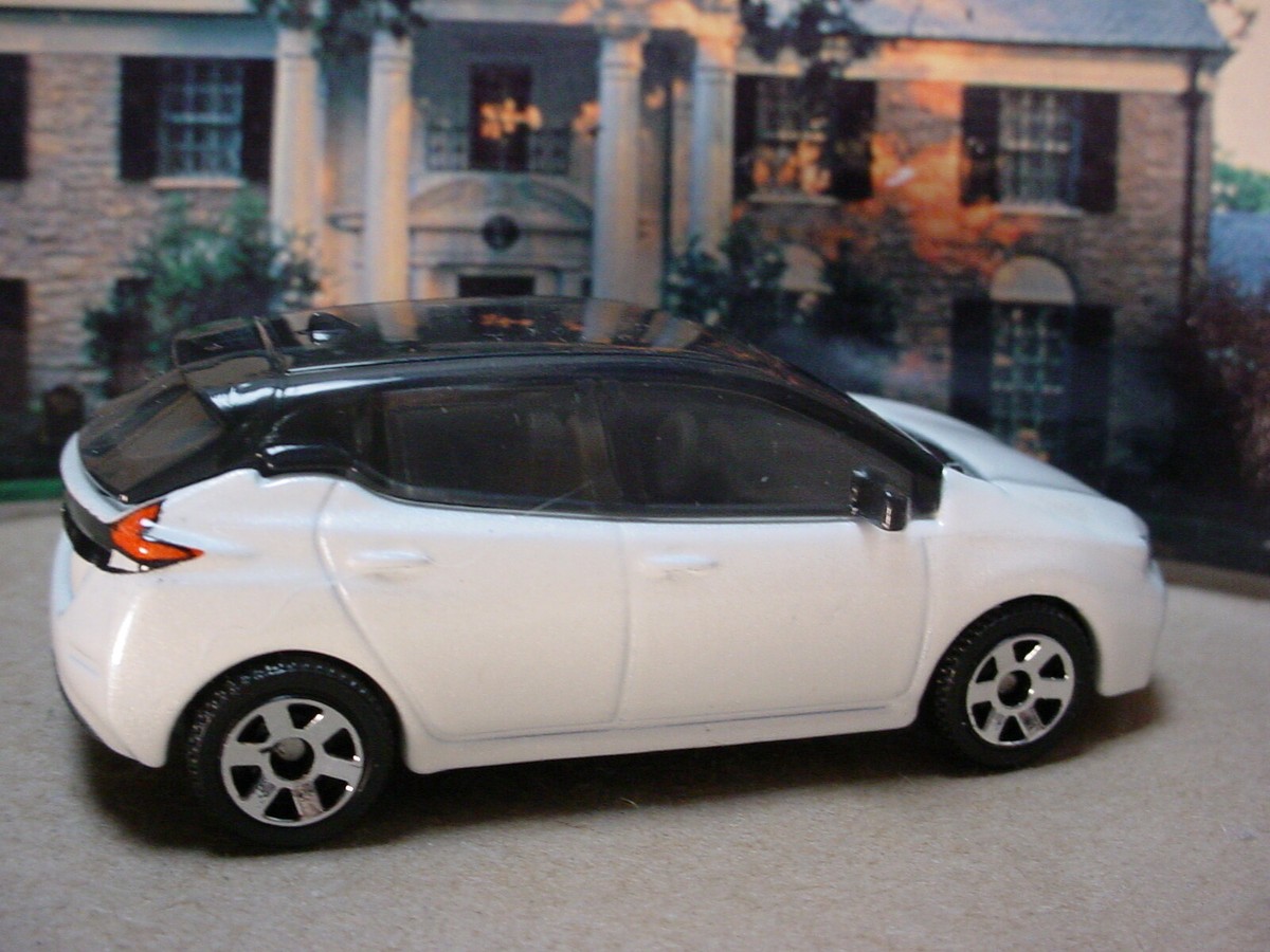 2021 MBX EV & HYBRID Design 2018 NISSAN LEAF ☆ pearl white