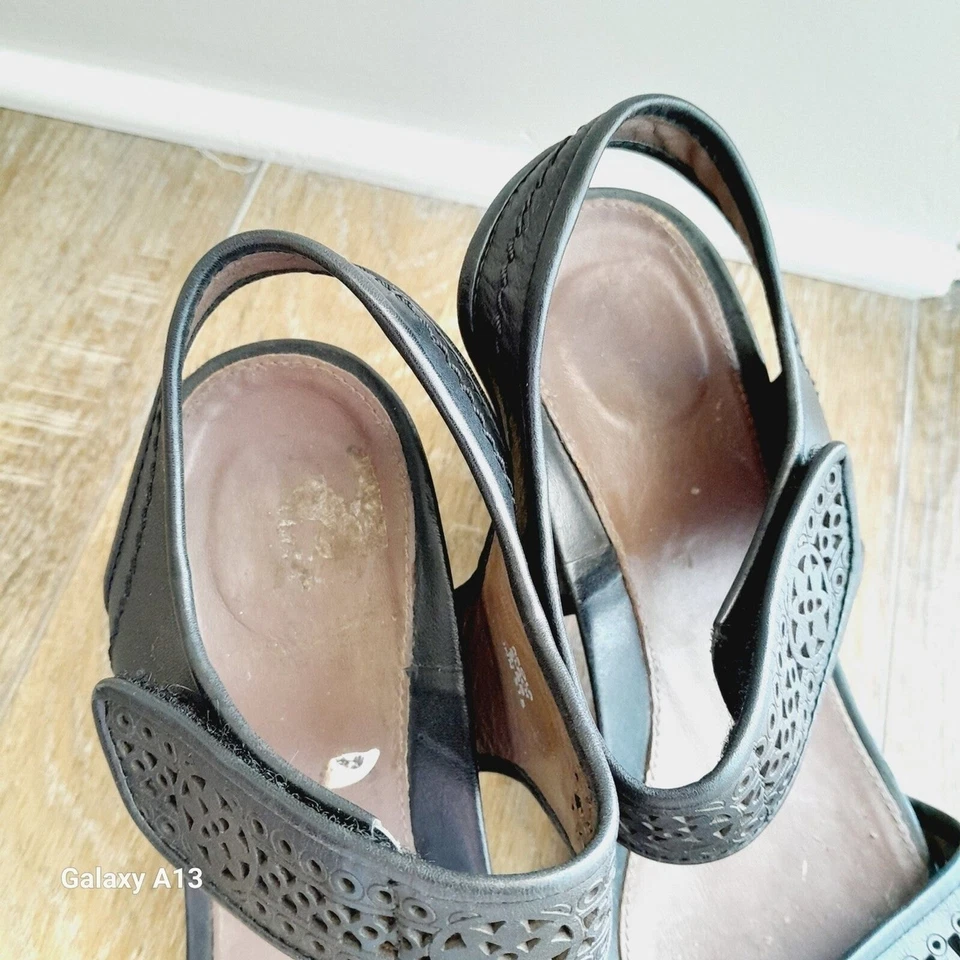 Sandalias Earthies Asolas de cuero negras con tacones en bloque talla: 8,5 Foto 3 de 4