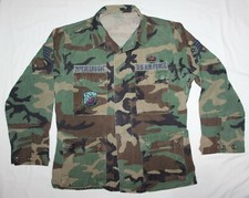 ORIGINAL U.S. AIR FORCE CAMOUFLAGE JACKET W/ PATCHES  INSIGNIA