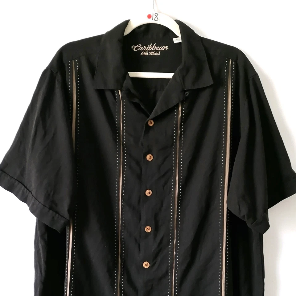 Camisa Caribeña Para Hombres Negra Blanca Rayas Seda Manga Corta Abotonada Talla XLT Foto 2 de 4