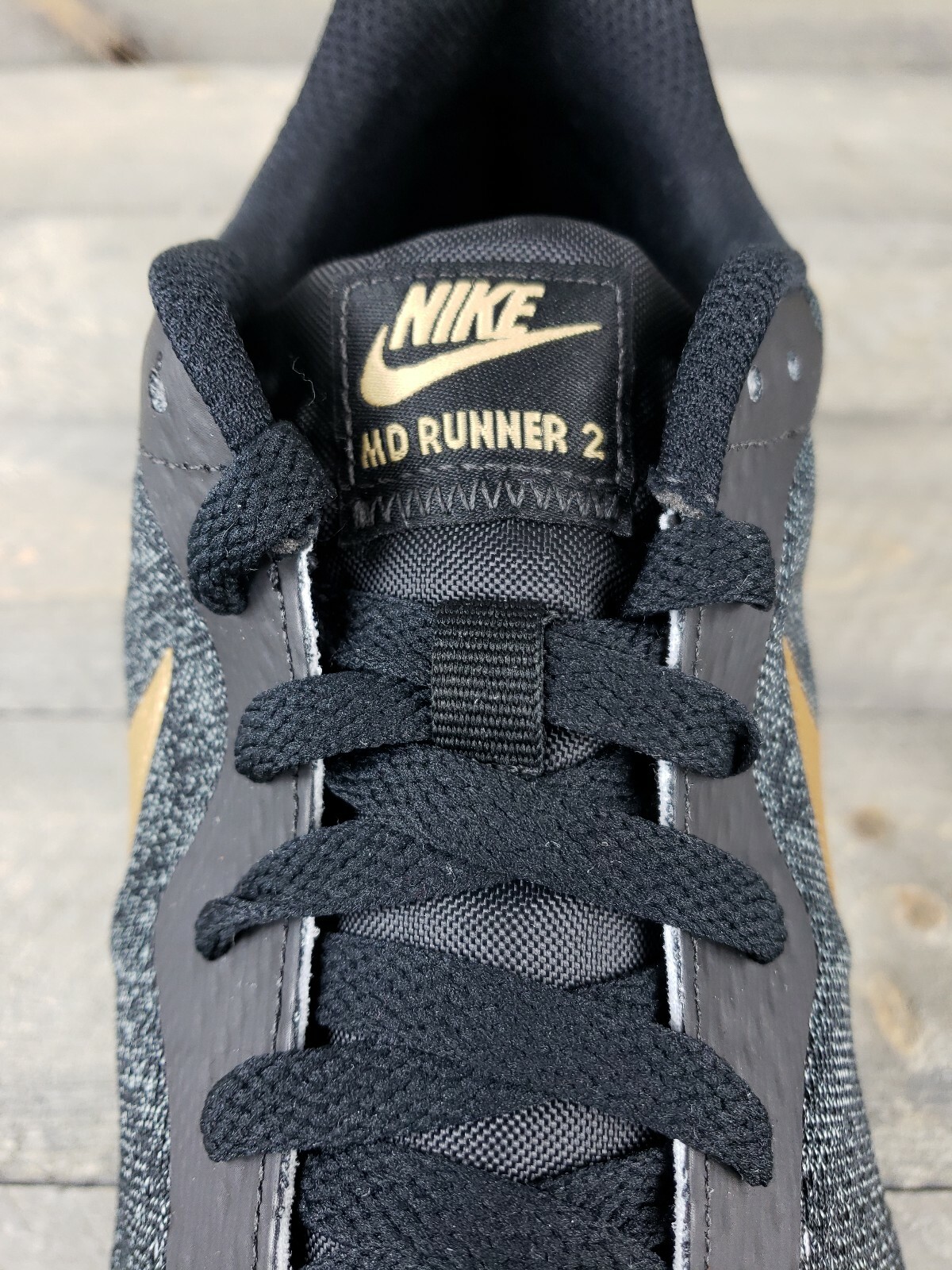 nike md runner 2 eng mesh gold
