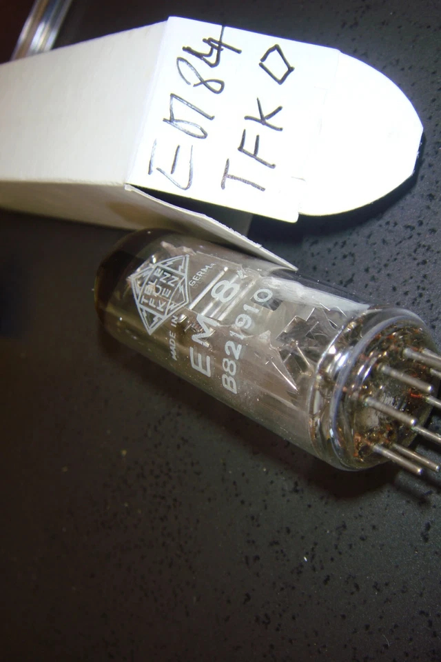 EM84 TELEFUNKEN      NOS METRIX U61B - Photo 2/3