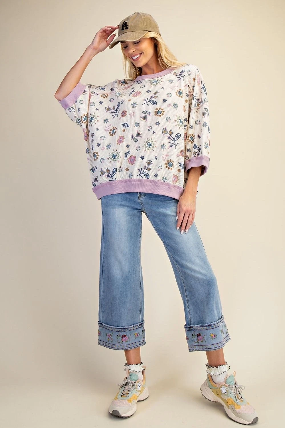 Easel Wildflowers Textured Waffle Knit Top Women's in Lilac Blue
Opens in a new window or tab