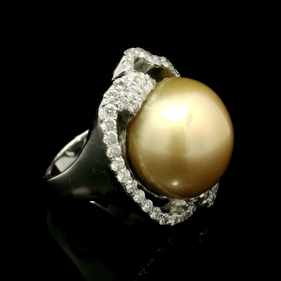 Anillo de cóctel pesado grande de oro blanco con diamantes y perlas doradas del Mar del Sur de 16 mm y diamantes de 0,85 quilates Foto 4 de 4