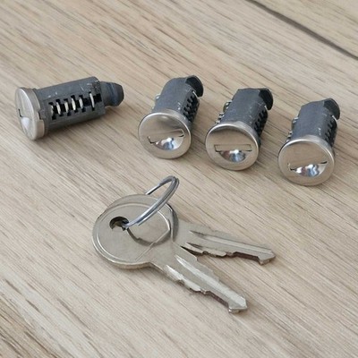 Thule 4504 / 544 - 4x Schlösser + Schlüssel One Key System Schließzylinder