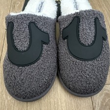 True Religion Men's Polar Performance Grey/black Slip-on Faux Fur Slippers 7-8