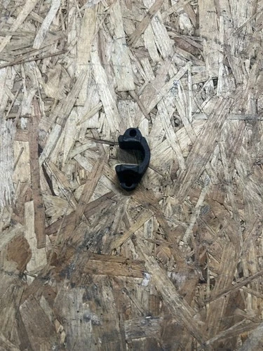 Fuel injector clamp holder