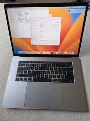 Apple MacBook Pro 2018 15-inch Touchbar i7, 16GB, 256GB, Radeon 555X SPACE GRAY