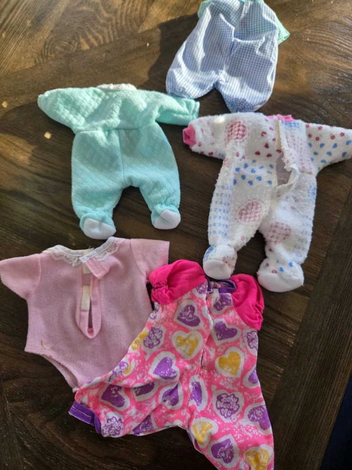 Lote De 11 Vestidos, Tops, Monos Ropa Muñeca Vintage Años 90; Varias Marcas Foto 4 de 4