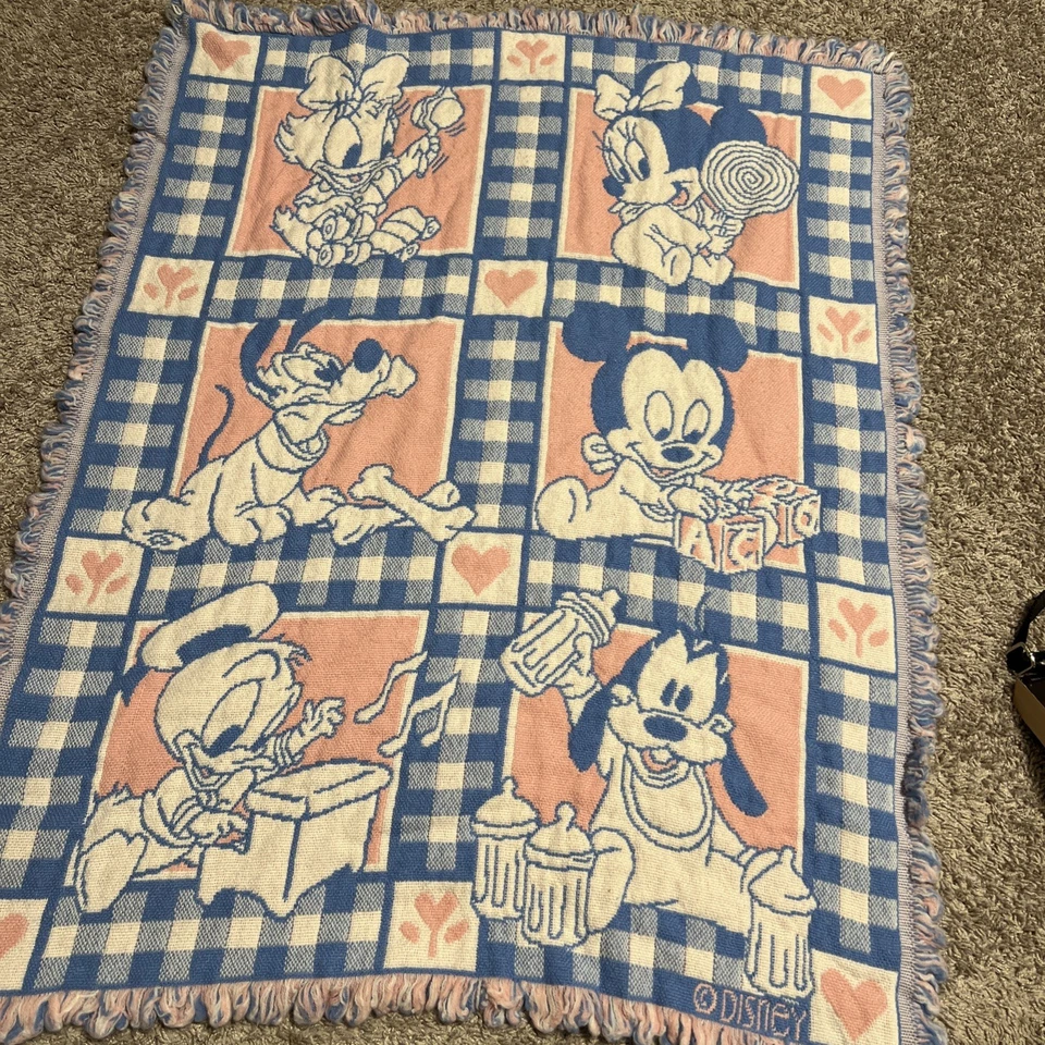 Avon De Colección Disney Rosa Azul Tapiz Bebé Niño Manta Mickey Minnie Donald Foto 2 de 4
