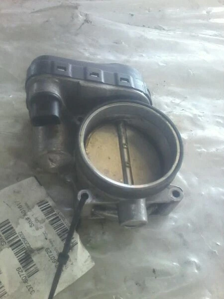 Cuerpo del acelerador compatible con 99-03 BMW 540i 2209632 Foto 4 de 4
