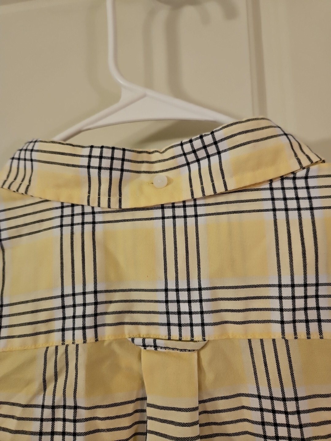 Sharp Looking Men's Button Down Shirt By Dockers.… - image 4