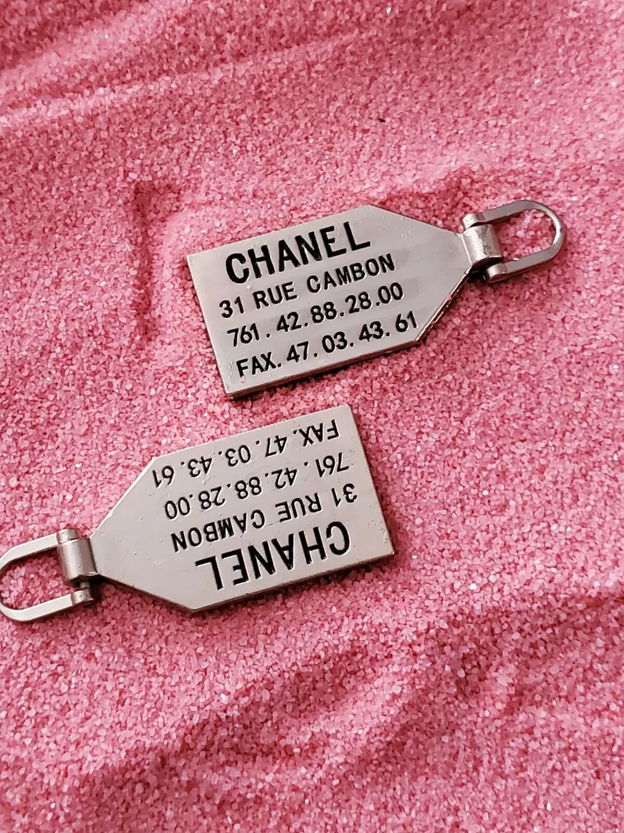 CHANEL Vintage Charm CC Logo Pendant/Zipper Pull- Color Rust