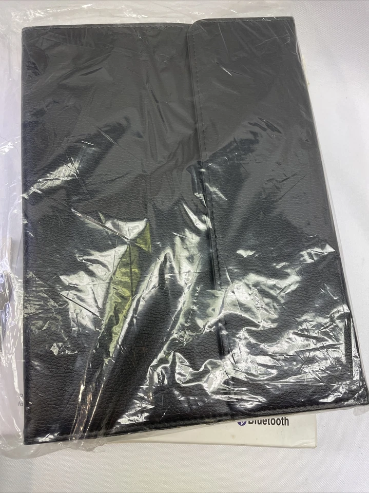 New Keyboard Leather Case Bluetooth for iPad Air Bluetooth 3.0 Compatible. - Image 4 of 4