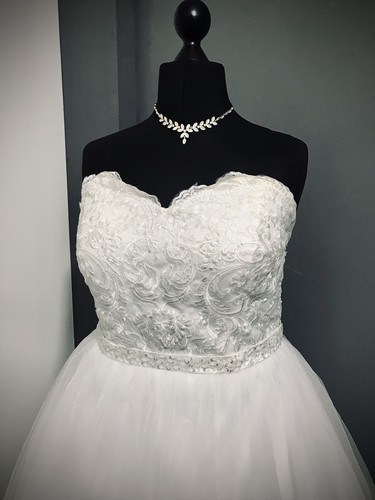 Size 20/22 Ivory Strapless Wedding Dress With Beaded Belt Detail - Picture 3 of 6