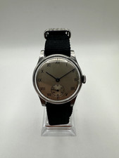 Militär Armbanduhr WW2 restauriert cal. Peseux 180 schöner Zustand